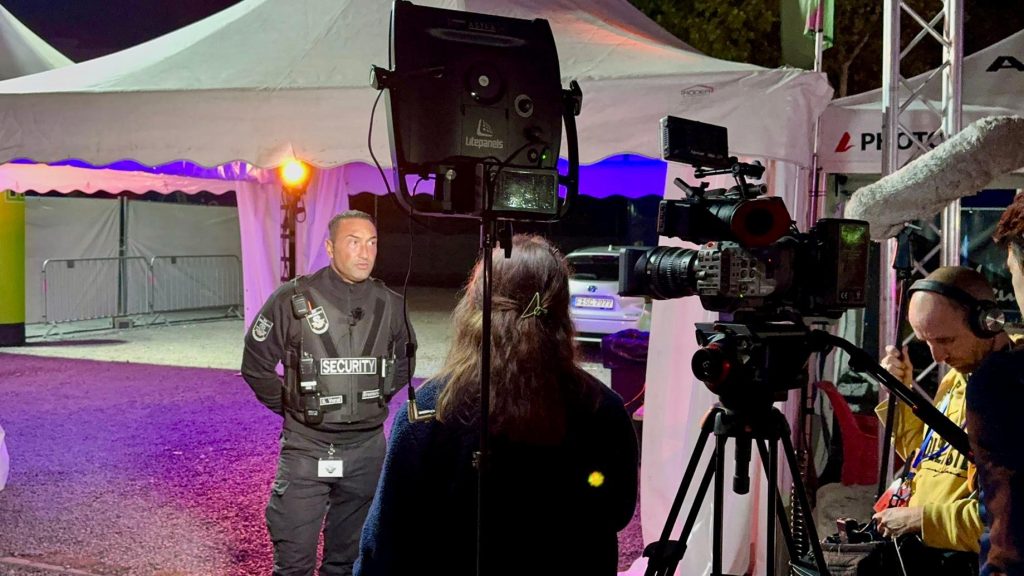 Kabel1 - Achtung Kontrolle begleitet SV-Security beim Einsatz.